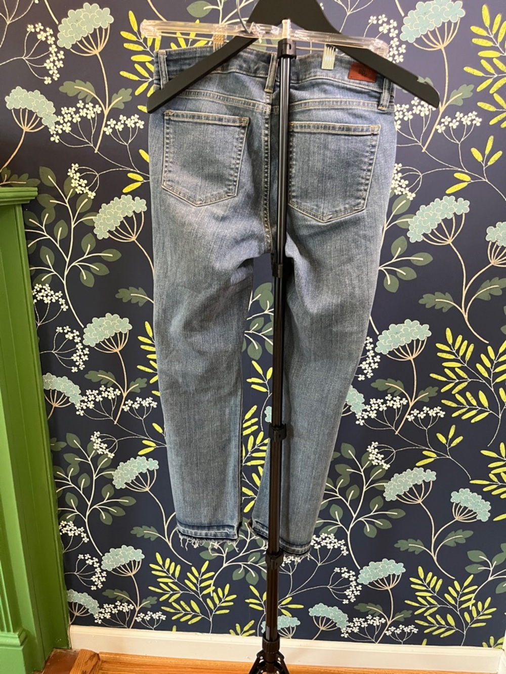 Lauren Ralph Lauren Straight Leg Jeans Raw Hem Mid Rise Size 4 Blue Denim - Picture 7 of 8